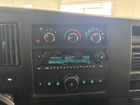 Used 2017 Chevrolet Express 3500 LT w/ LT Preferred Equipment Group RWD image 35