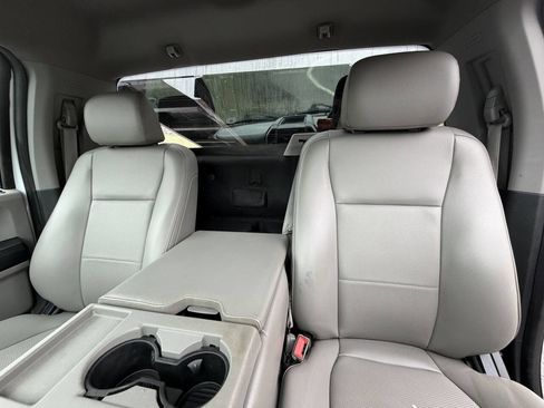 Used 2017 Ford F450 XL w/ Power Equipment Group image 19