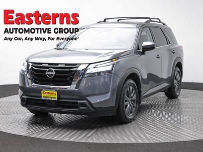 Used 2023 Nissan Pathfinder SV w/ SV Premium Package