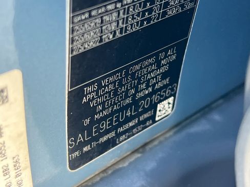 Used 2020 Land Rover Defender 110 HSE image 33