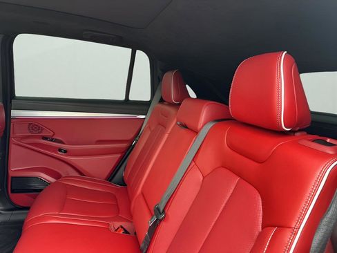 Used 2024 Jeep Wagoneer Launch Edition image 19