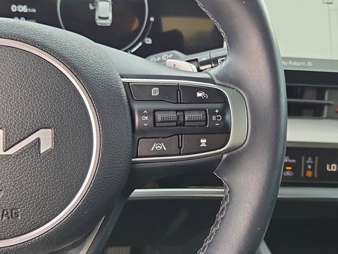 Certified 2024 Kia Sportage SX Prestige image 25