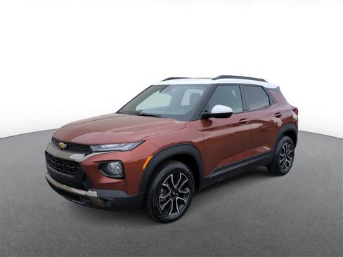 Used 2021 Chevrolet TrailBlazer ACTIV w/ Sun and Liftgate Package image 4