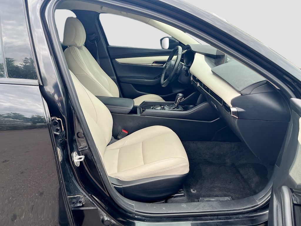 Used 2025 MAZDA MAZDA3 2.5 Turbo Sedan w/Premium Plus AWD/4WD image 28