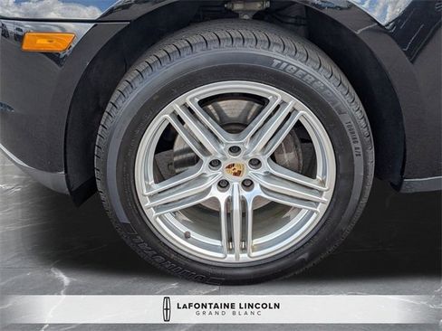 Used 2018 Porsche Macan Sport Edition image 67