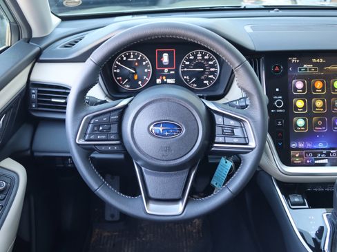 Used 2025 Subaru Outback Premium image 16
