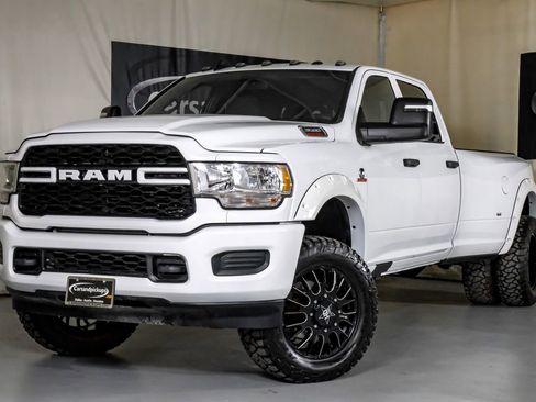 Used 2024 RAM 3500 Tradesman w/ Chrome Appearance Group image 5