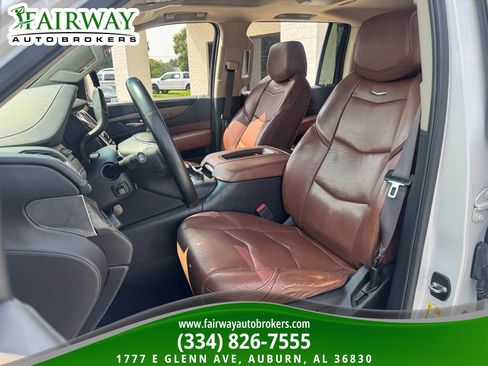 Used 2016 Cadillac Escalade ESV Luxury RWD image 10