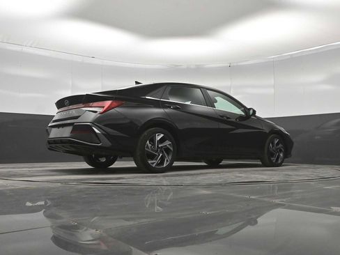 Used 2025 Hyundai Elantra SEL w/ Cargo Package FWD image 37
