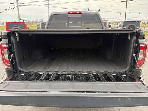 Used 2016 GMC Sierra 1500 Denali w/ Denali Ultimate Package image 9