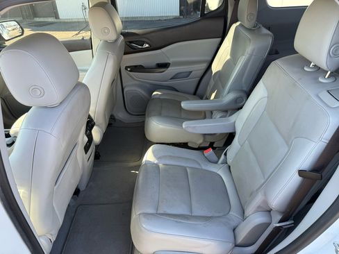 Used 2018 GMC Acadia SLT image 7