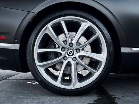 Used 2020 Bentley Continental GT image 21