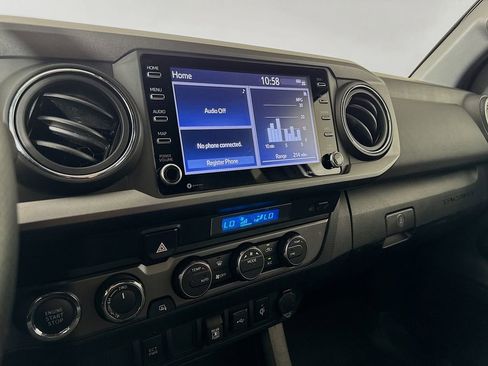 Certified 2021 Toyota Tacoma TRD Off-Road AWD/4WD image 17