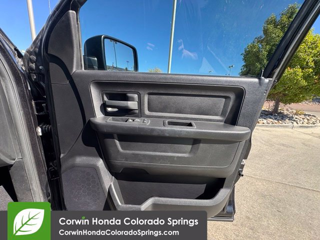Used 2016 RAM 1500 Express RWD image 31