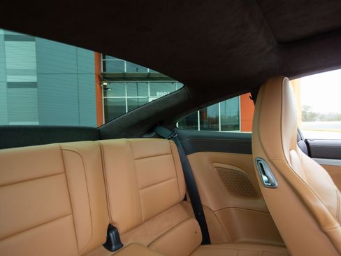 Used 2015 Porsche 911 Turbo S image 36