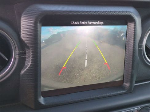 Certified 2019 Jeep Wrangler Unlimited Sahara w/ Quick Order Package 24M Moab image 28