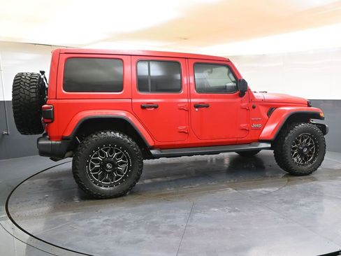 Used 2020 Jeep Wrangler Unlimited Sahara w/ Uconnect 4C Nav & Sound Group image 6