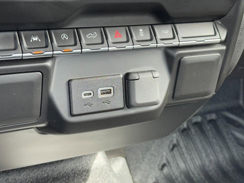 Used 2025 Chevrolet Silverado 1500 W/T RWD image 21