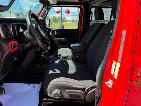 Used 2019 Jeep Wrangler Unlimited Sport AWD/4WD image 19