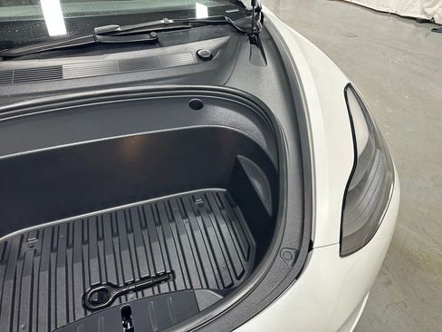 Used 2023 Tesla Model 3 Standard Range image 62