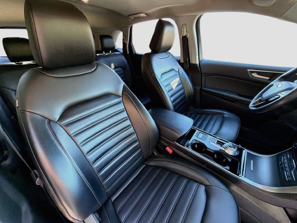 Used 2020 Ford Edge SEL w/ Convenience Package AWD/4WD image 29