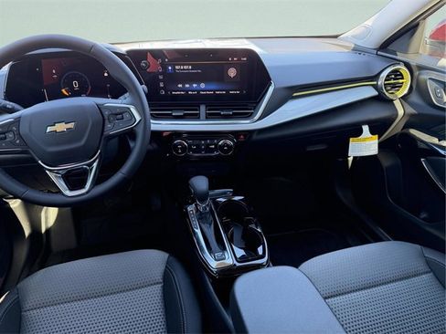 New 2026 Chevrolet Trax LT w/ Driver Confidence Package image 19