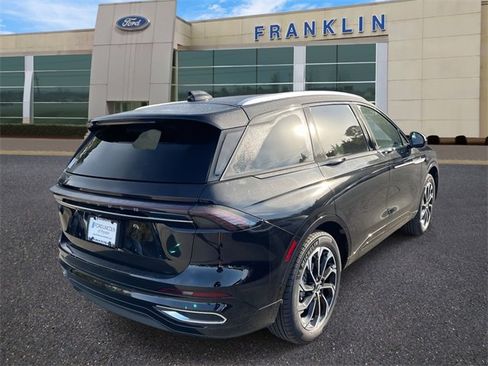 New 2026 Lincoln Nautilus Reserve image 3