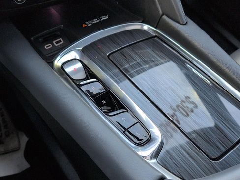 Used 2024 Buick Enclave Essence w/ Experience Buick Package image 32