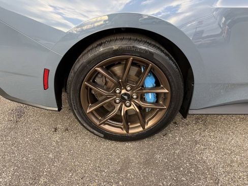 Used 2024 Ford Mustang GT Premium image 30