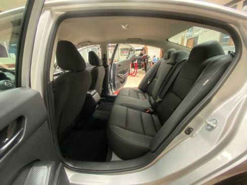 Used 2025 Nissan Altima 2.5 SV image 18