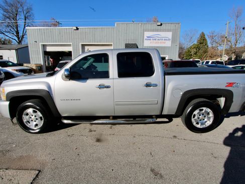 Used 2010 Chevrolet Silverado 1500 LT w/ Power Pack Plus image 3
