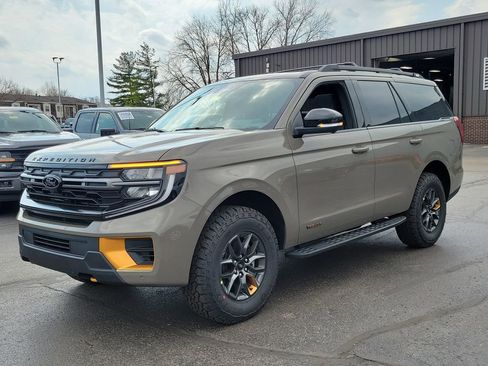 New 2026 Ford Expedition Tremor image 8