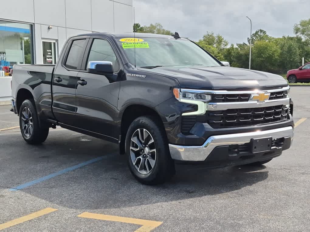 Used 2024 Chevrolet Silverado 1500 LT AWD/4WD image 3