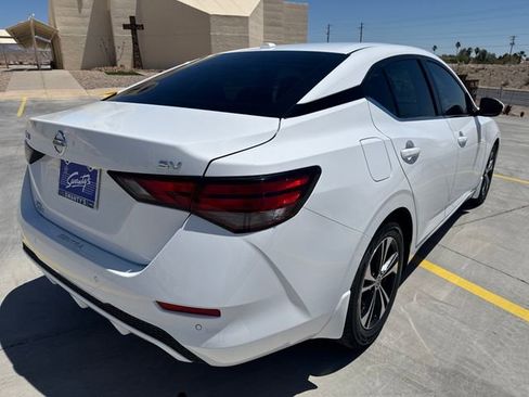 Used 2022 Nissan Sentra SV FWD image 5
