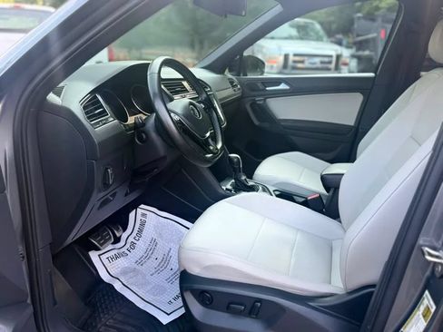 Used 2021 Volkswagen Tiguan SE R-Line w/ 3rd Row Seat Package AWD/4WD image 13