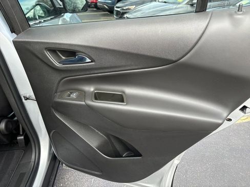 Used 2022 Chevrolet Equinox LT image 28