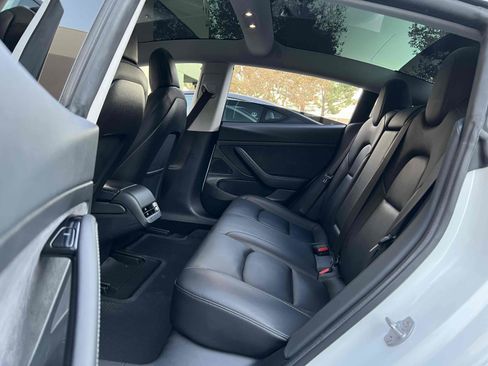 Used 2020 Tesla Model 3 Standard Range Plus image 25