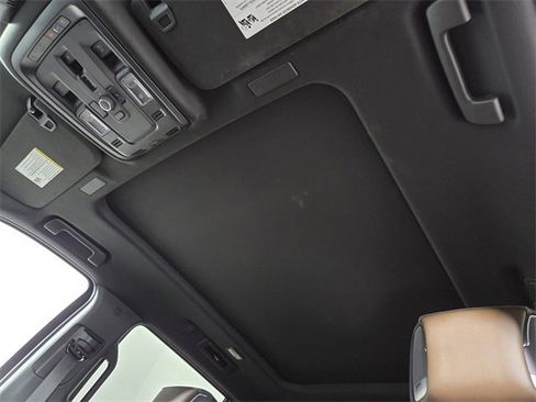 Used 2025 GMC Yukon Denali Ultimate image 22