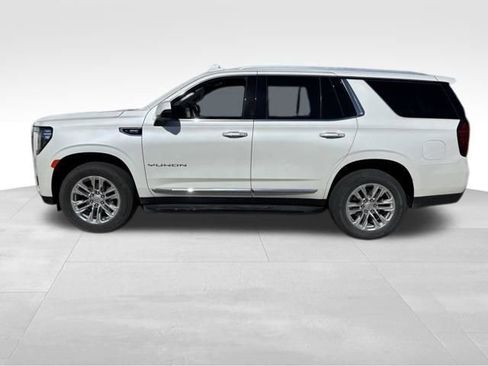 Used 2022 GMC Yukon SLT w/ SLT Premium Package AWD/4WD image 2