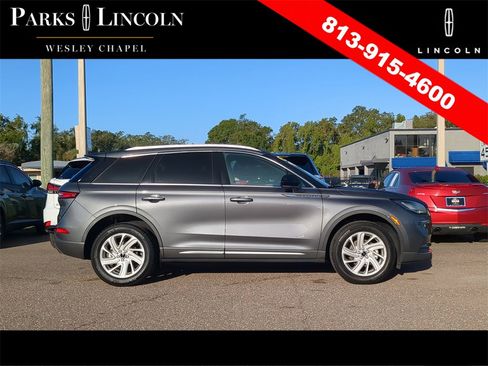 Certified 2022 Lincoln Corsair FWD image 3