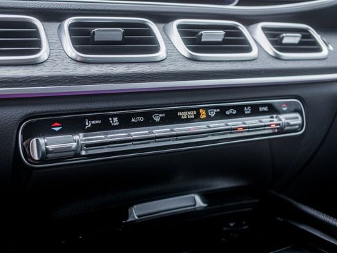 Used 2022 Mercedes-Benz GLE 350 4MATIC image 24