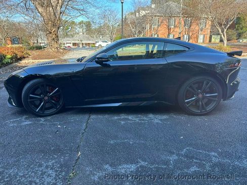Used 2019 Jaguar F-TYPE SVR image 13