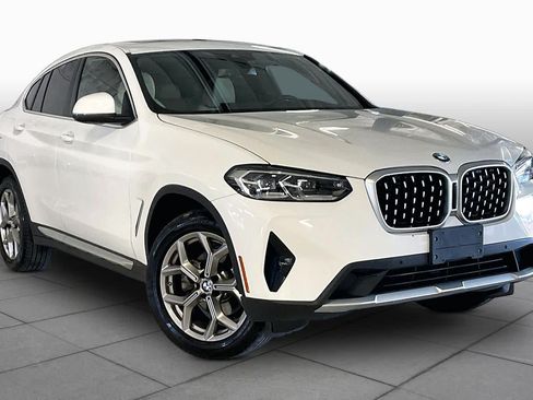 Used 2025 BMW X4 xDrive30i AWD/4WD image 2