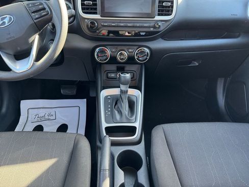 Used 2022 Hyundai Venue SE w/ Cargo Package image 16
