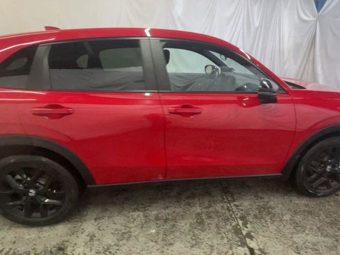 Used 2025 Honda HR-V Sport image 9