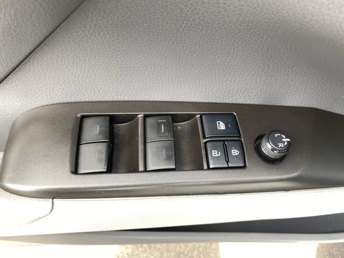 Used 2022 Toyota Camry LE FWD image 18