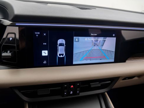 Certified 2025 Porsche Macan Electric image 28