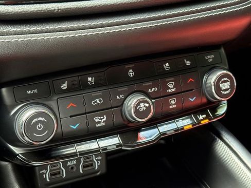 Used 2021 Dodge Durango SRT Hellcat w/ Technology Group AWD/4WD image 28