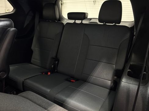 Used 2025 GMC Acadia AT4 w/ LPO, Floor Liner Package AWD/4WD image 33