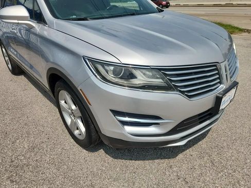 Used 2017 Lincoln MKC Premiere FWD image 3